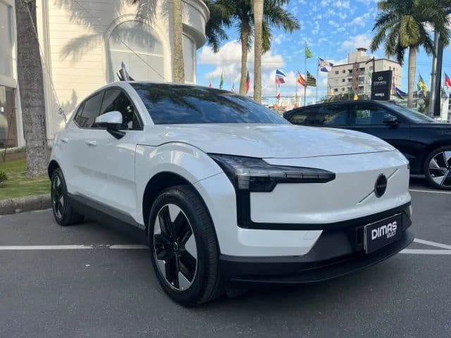Volvo EX30 E60 Core (elétrico) 2024