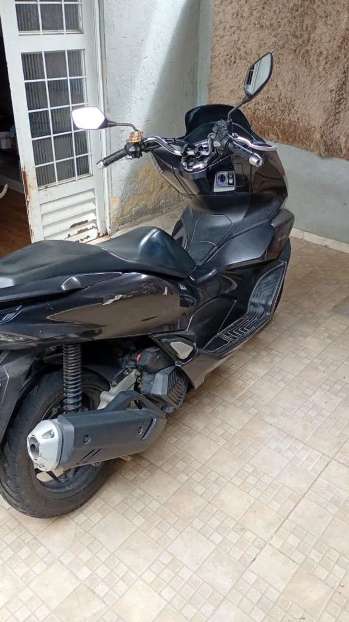 PCX em ótimo estado 