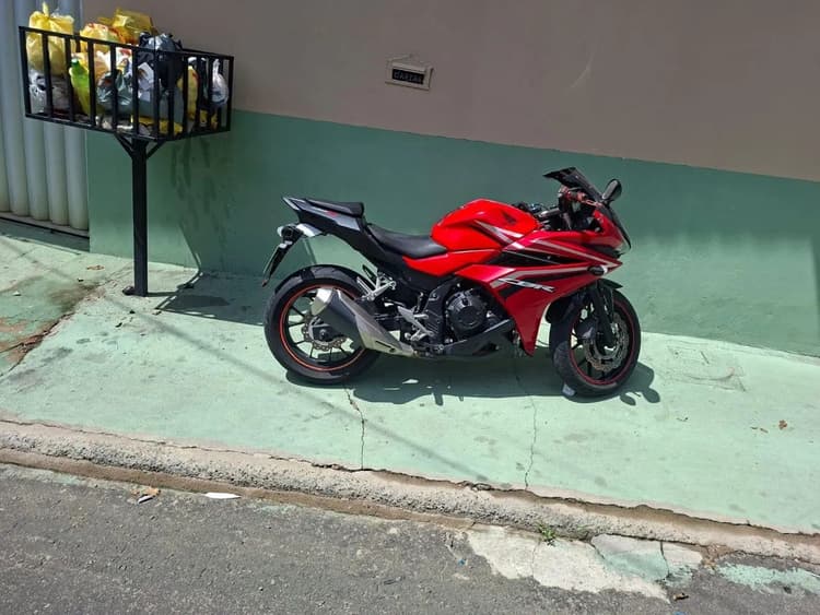 VENDO CBR 500 -  SEM MULTAS