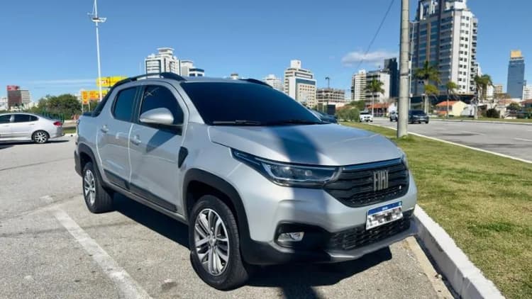 Fiat Strada Volcano 1.3 Flex 8V CD 2024