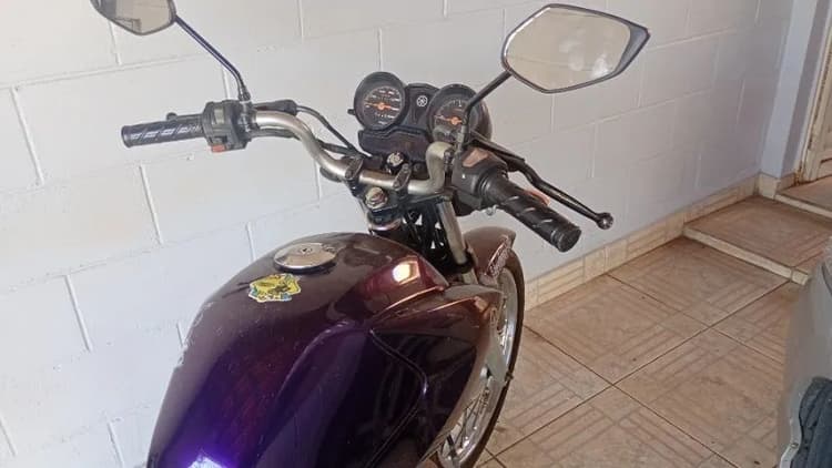 Moto semi nova 
