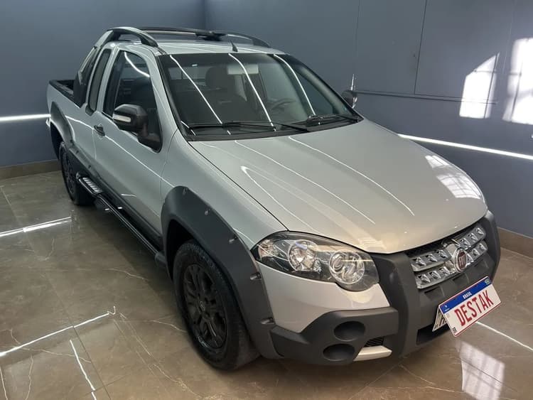 Fiat Strada Adv. Ext. 1.8 Locker Dual.flex CE 2011