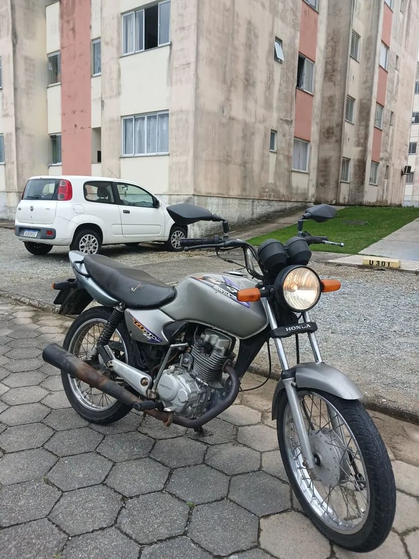 CG 125 pegar e andar 
