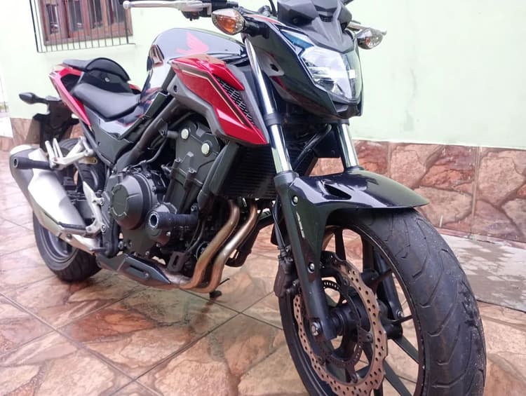 CB 500F com 19mil km. Nova