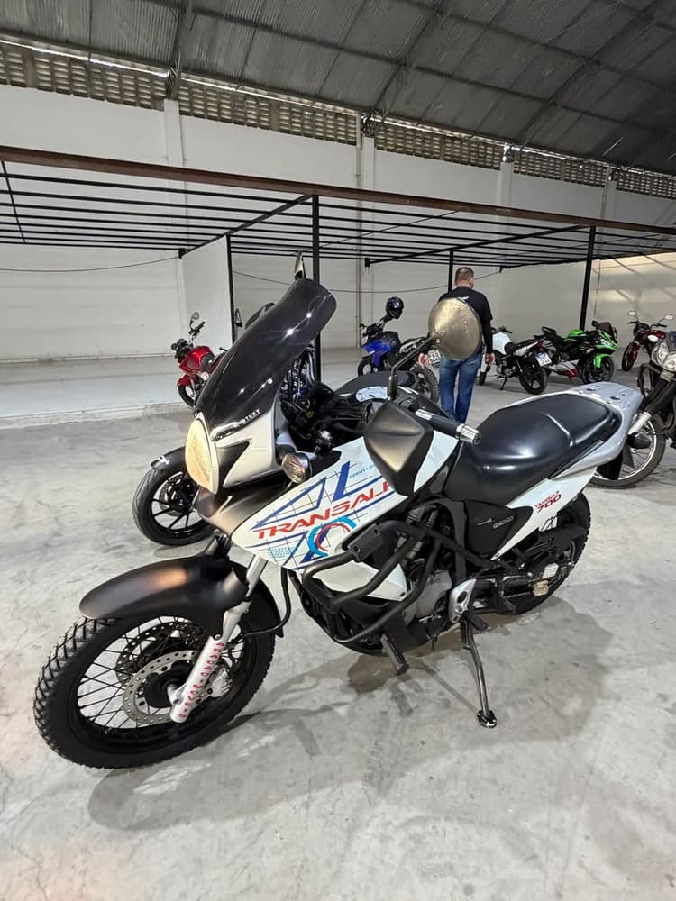 Honda TRANSALP 700 2012