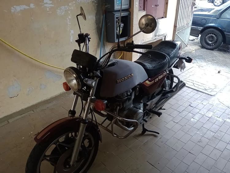 HONDA CB 400 II ? ANO 1983
