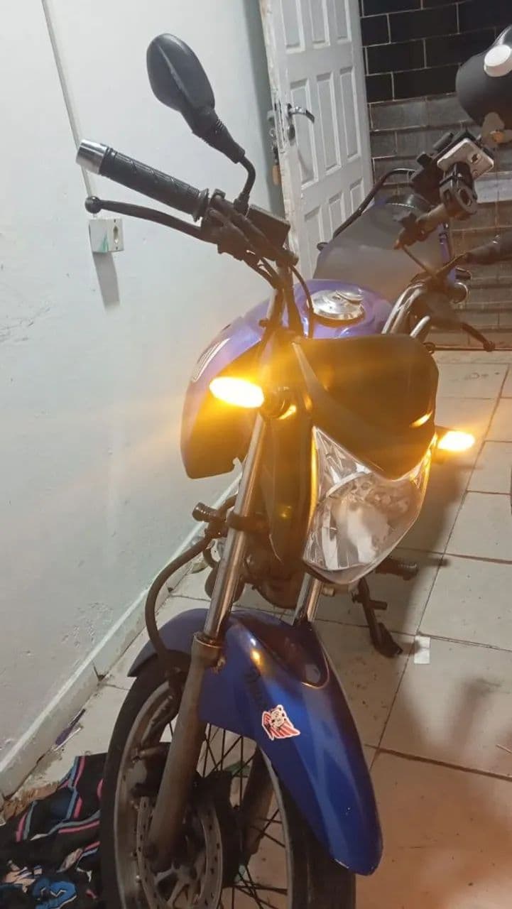 Vendo ou Troco Fan 150