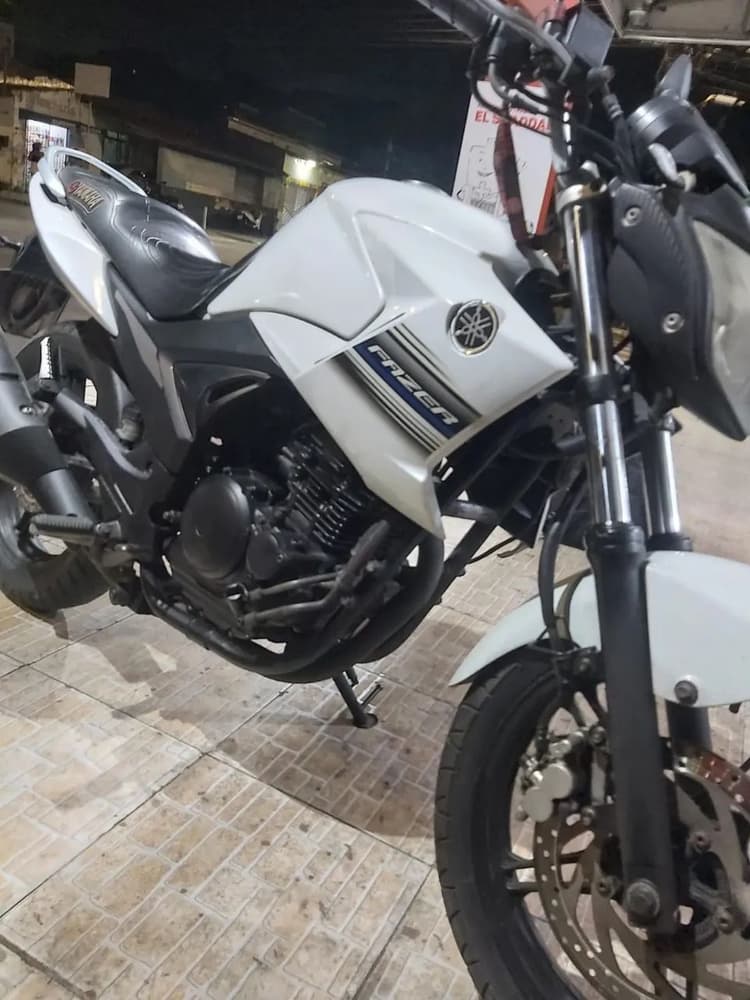 Fazer 250cc 2015 