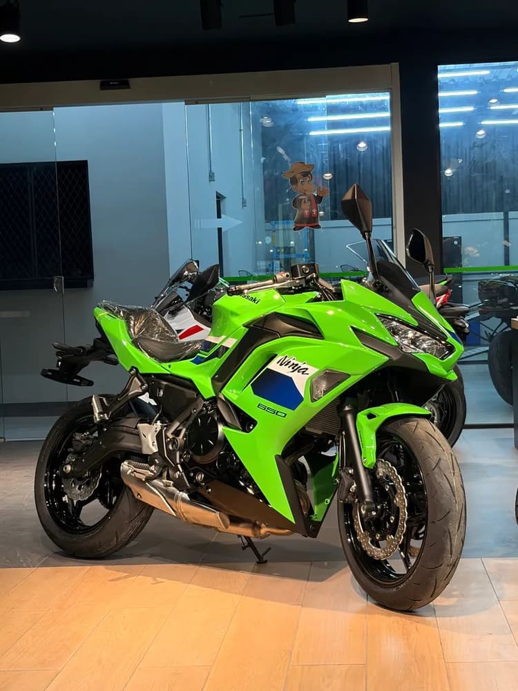 KAWASAKI NINJA 650 