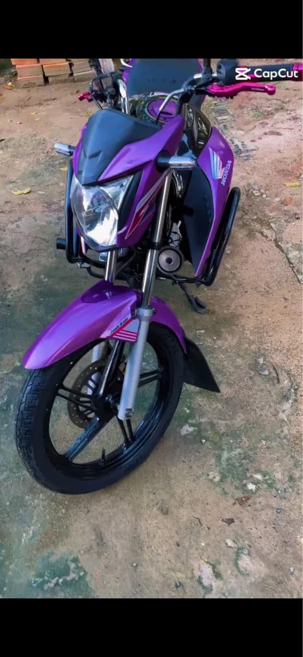 Moto start e equipada 