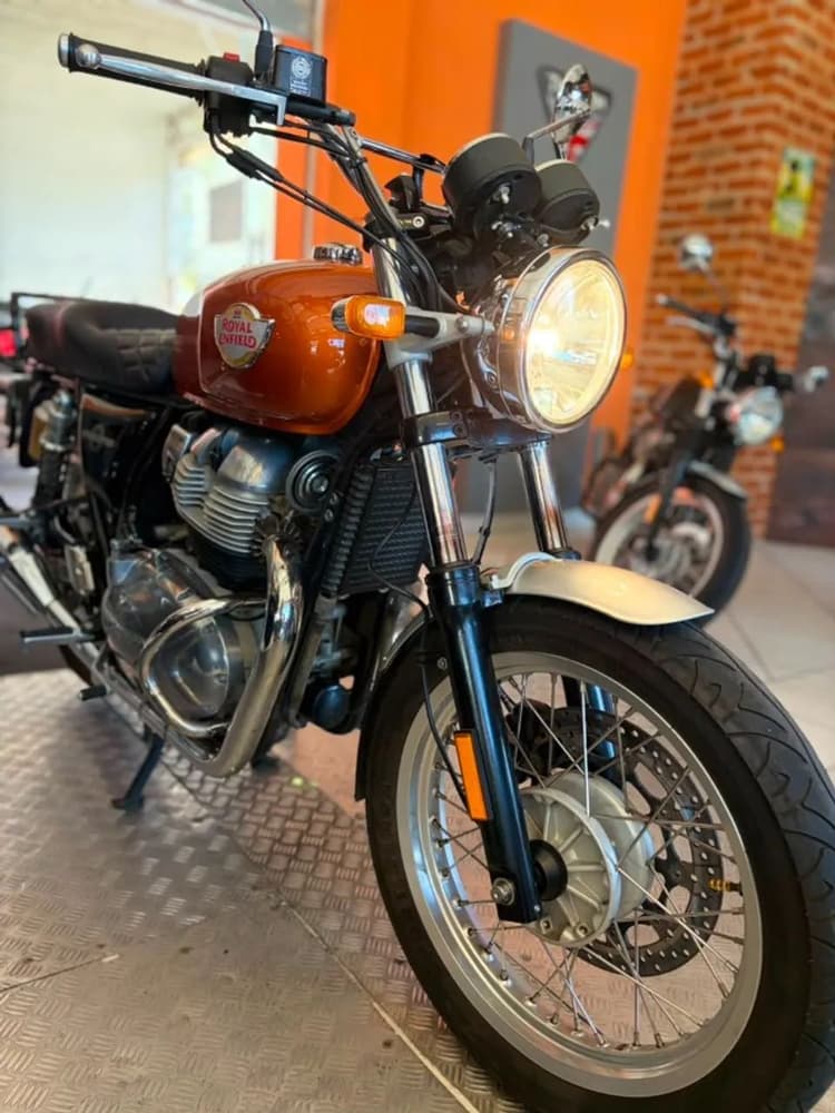 ROYAL ENFIELD INTERCEPTOR