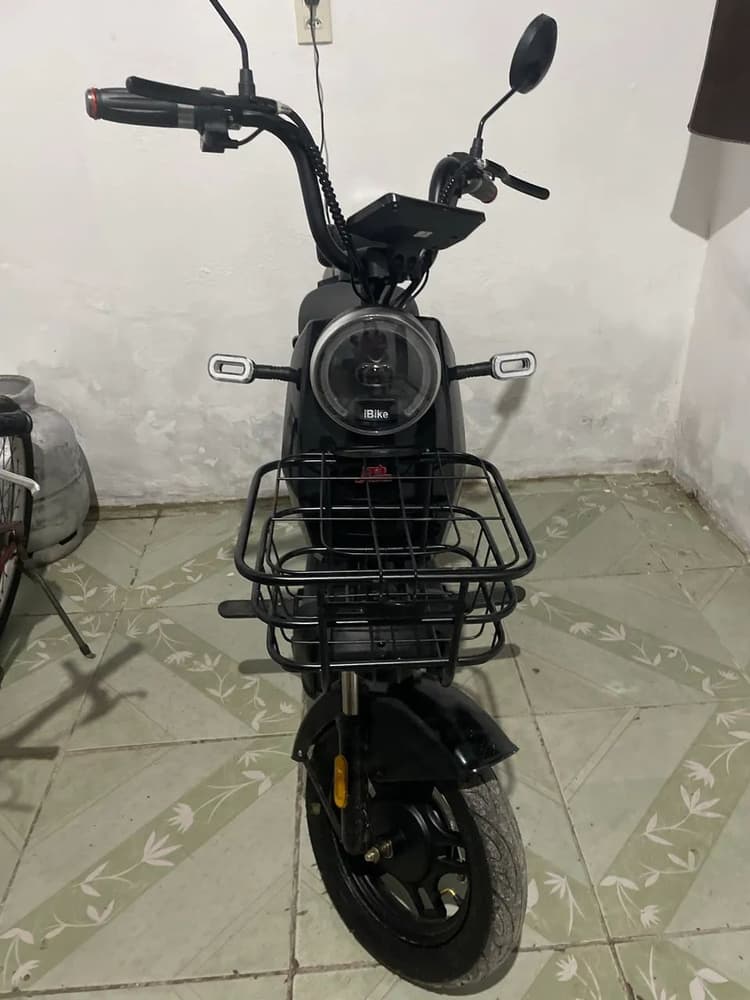 motinha elétrica, semi nova 