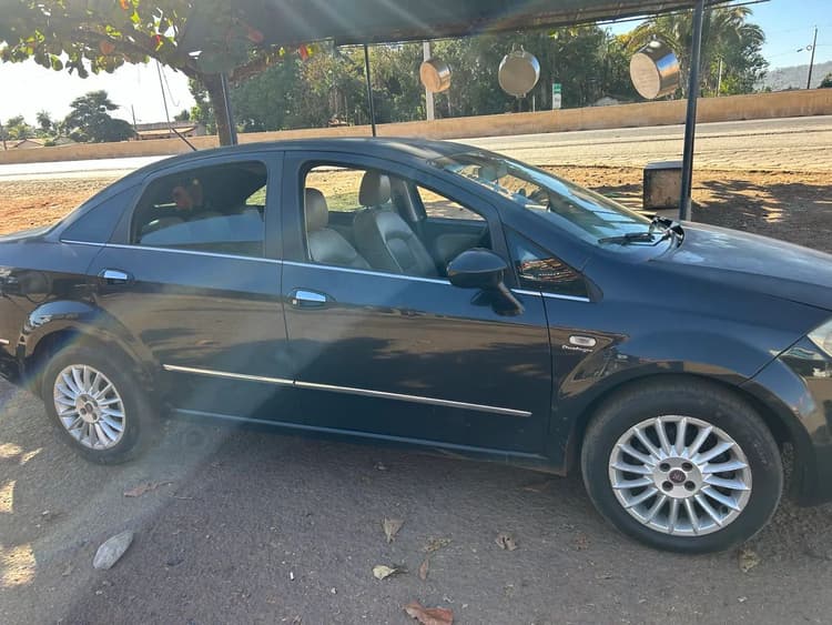 Fiat Linea Absolute 1.9/1.8 Flex Dualogic 4P 2010