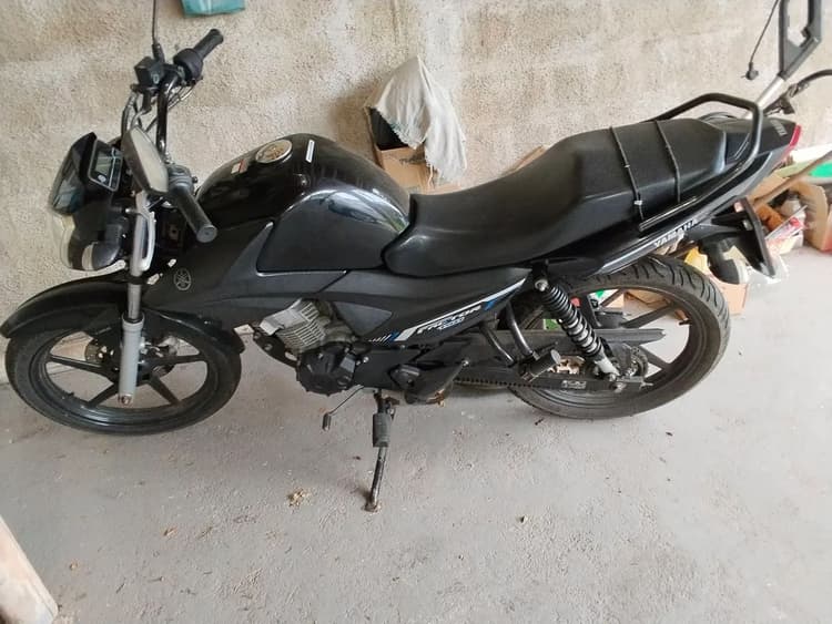 Vendo moto factor 150,  2023