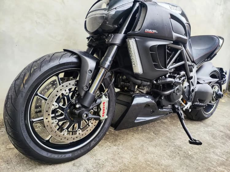Ducati Diavel 