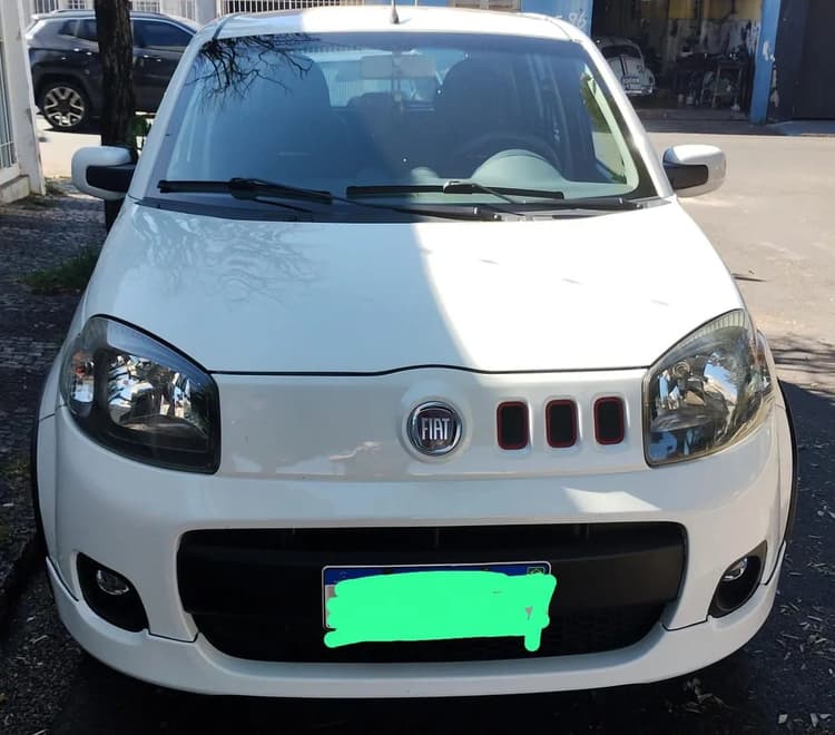 Fiat Uno Sporting 1.4 EVO Fire Flex 8V 4P 2012