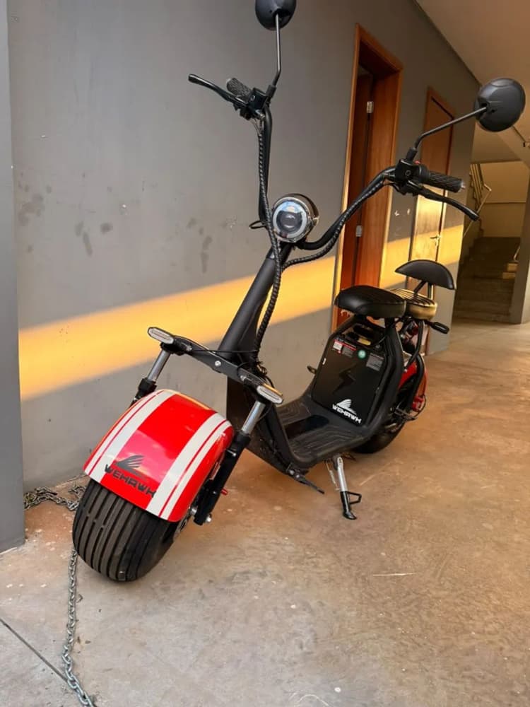Scooter eletrica 1000 praticamente nova 