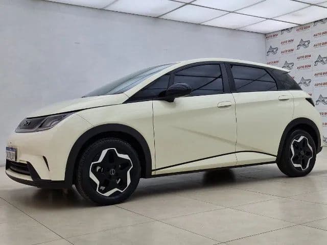 BYD Dolphin EV (Elétrico) 2025