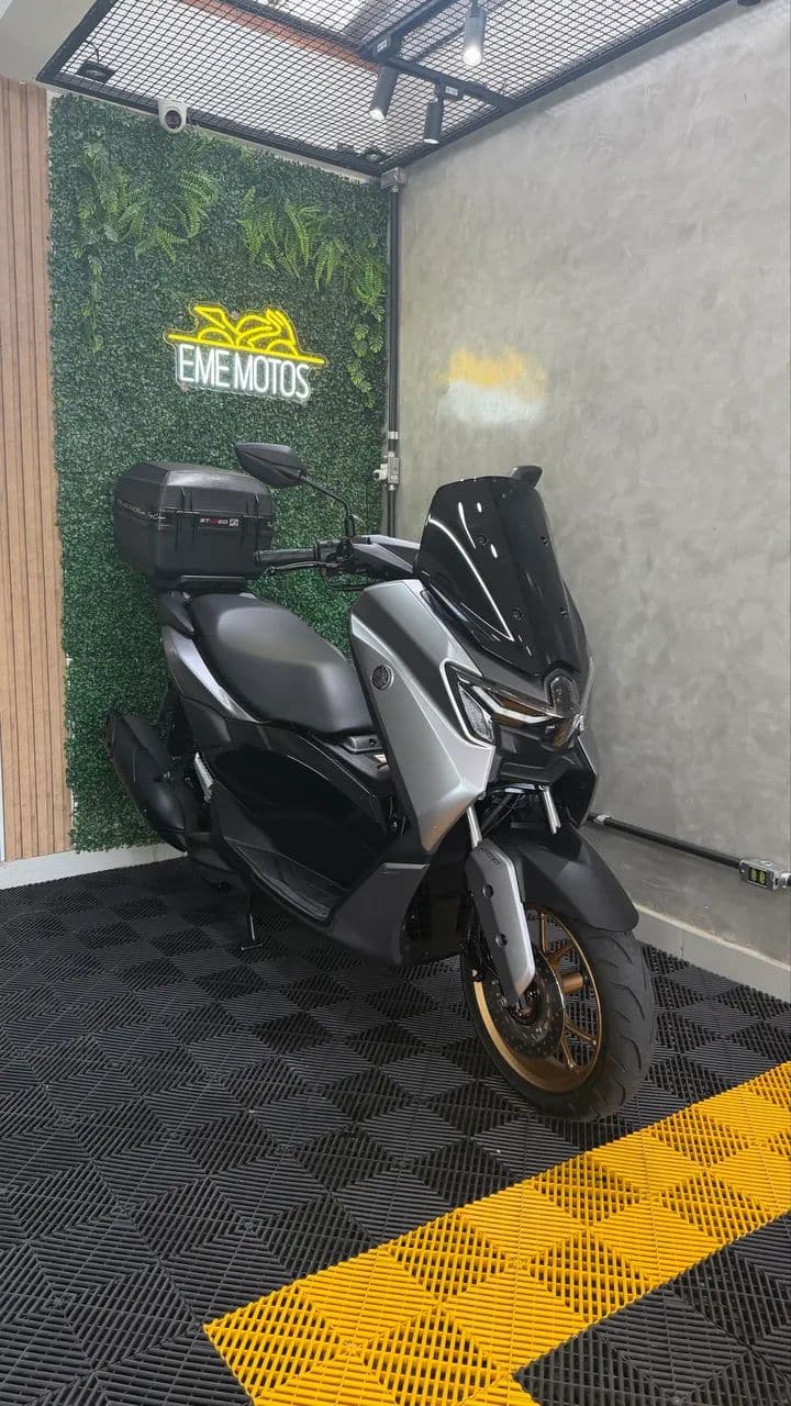 Nmax 160 2025 connected 