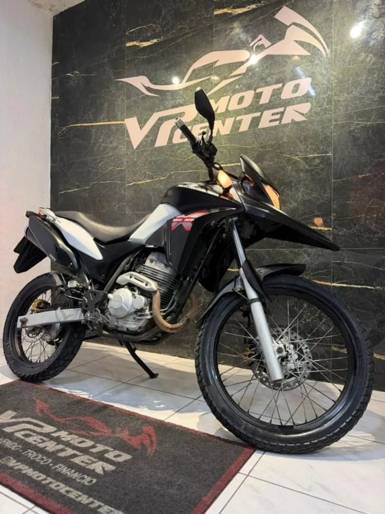 XRE 300 2015 