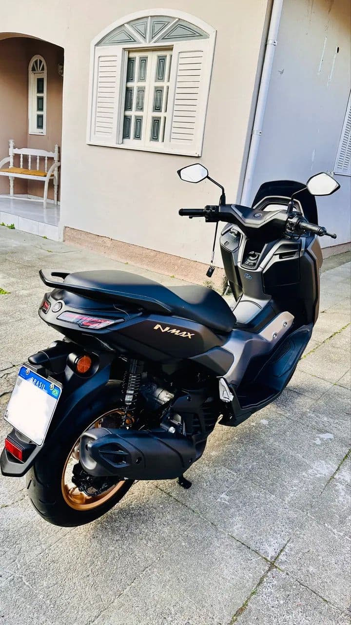 NMAX Connected 160 ABS 2025