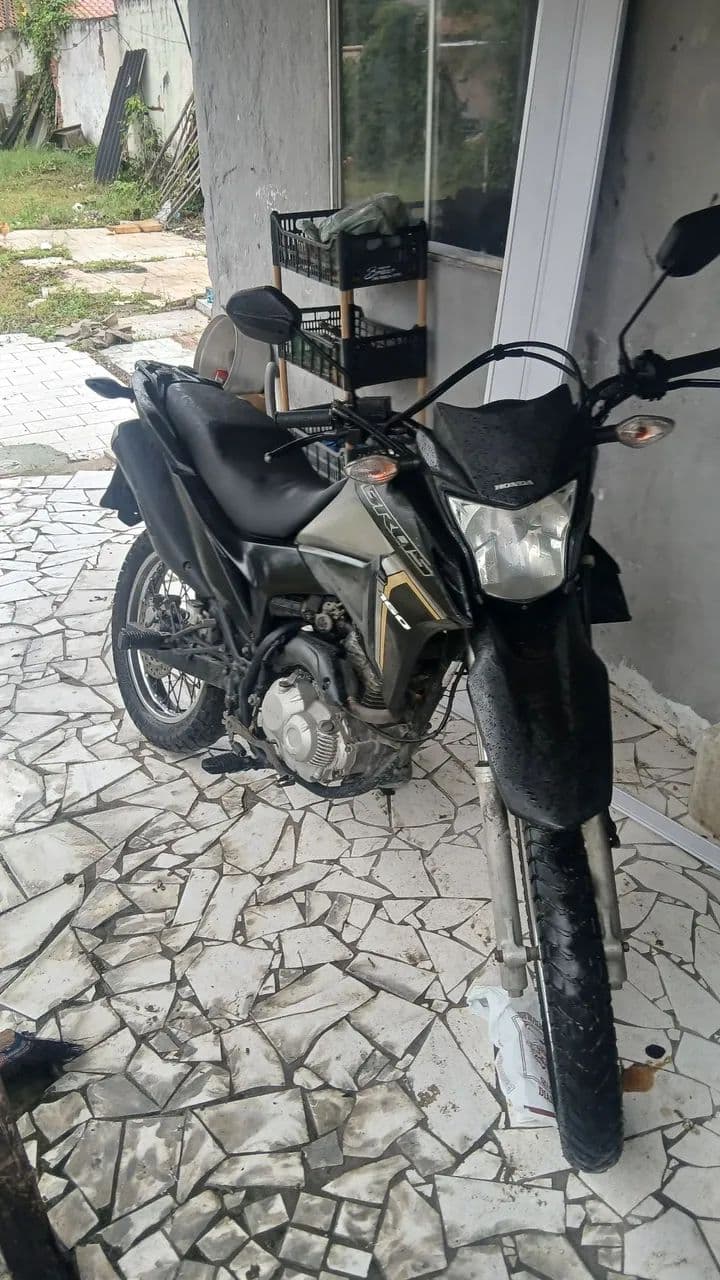 Moto top de procedência 