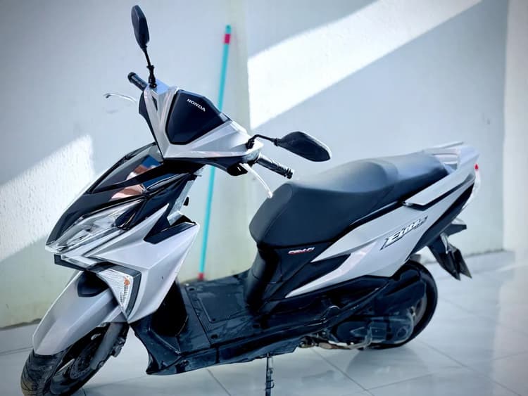Honda elite 125
