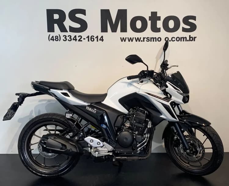 FZ25 250 FAZER CONNECTED