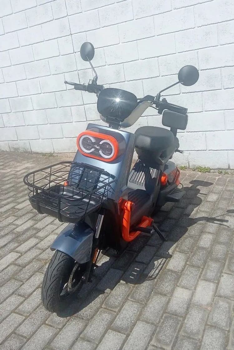 SCOOTER ELÉTRICA NOVA 