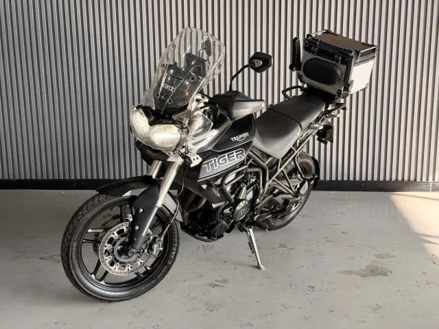 TRIUMPH TIGER 800 XRT