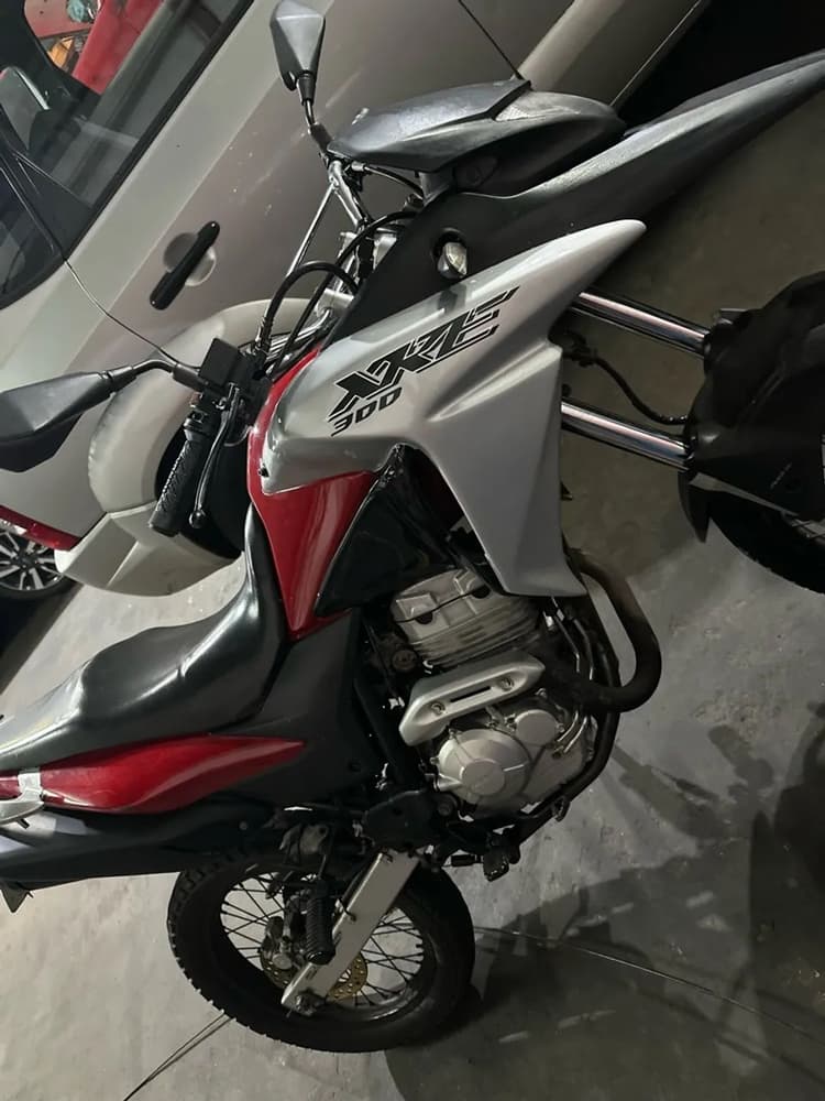 XRE 300 