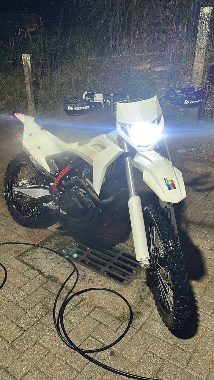 Mxf 270f 2024 com apenas 950km 