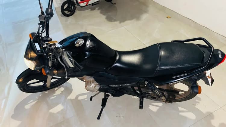 Yamaha factor, moto bem conservada 