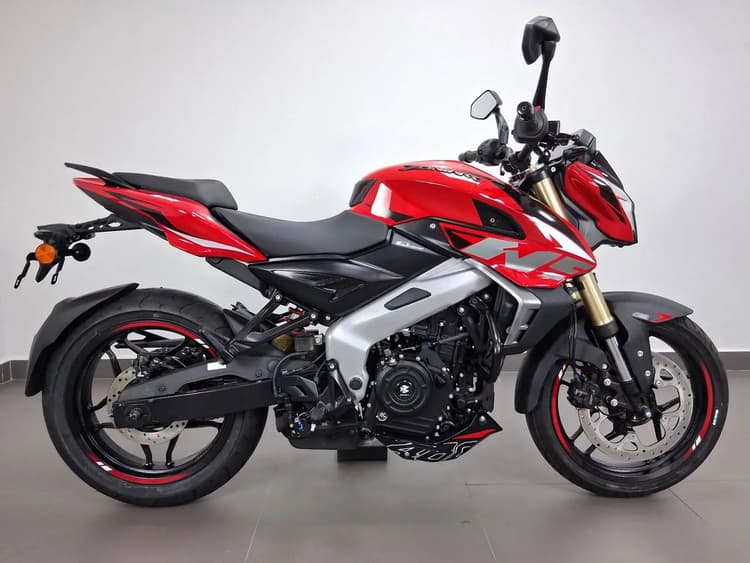 BAJAJ DOMINAR NS400Z