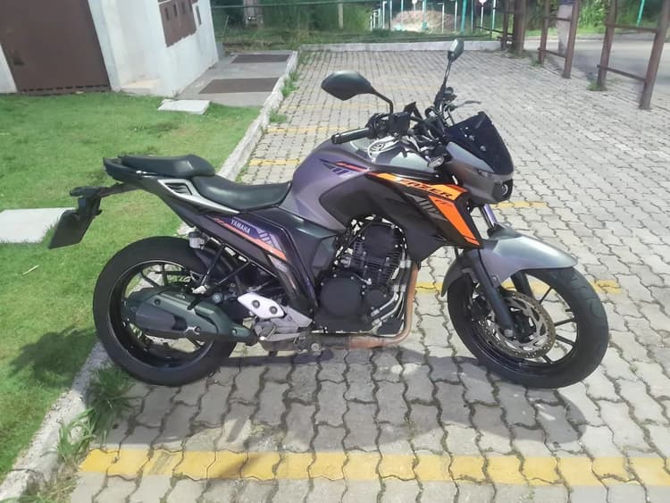 Fazer 250cc Em dias 