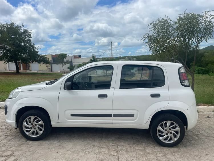 Fiat Uno Attractive 1.0 EVO Fire Flex 8V 5P 2016