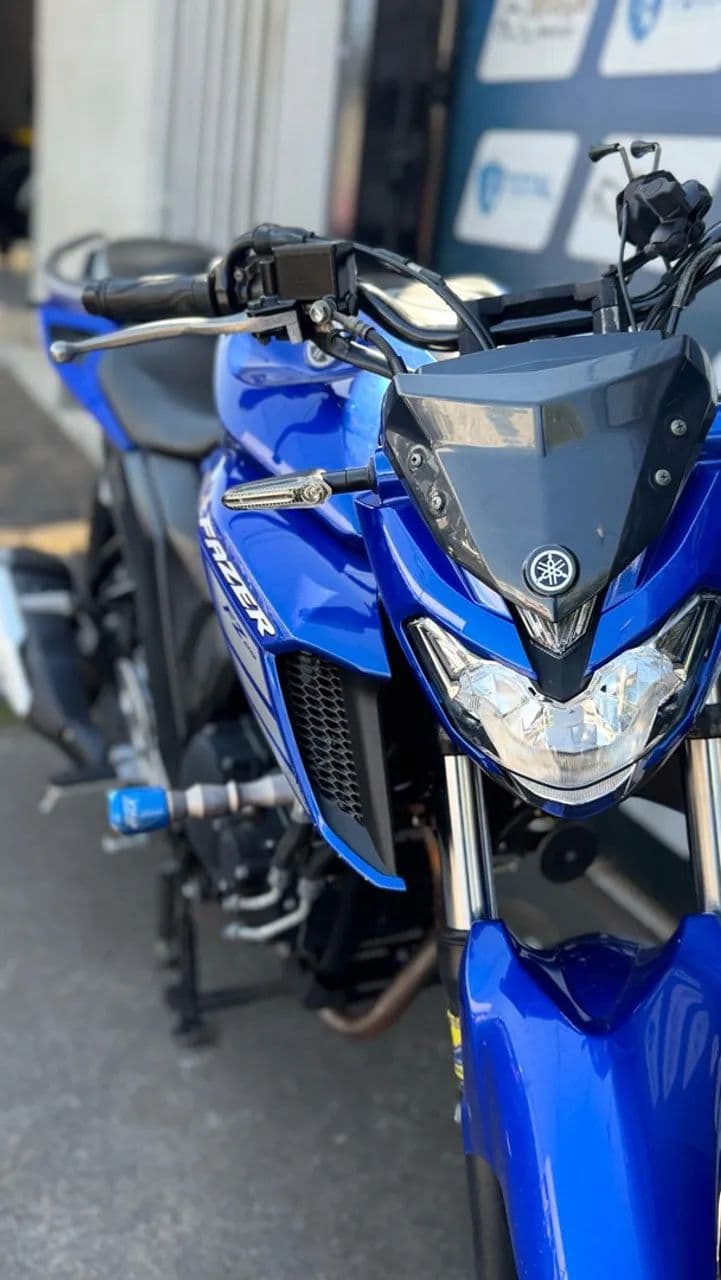 FAZER FZ25 