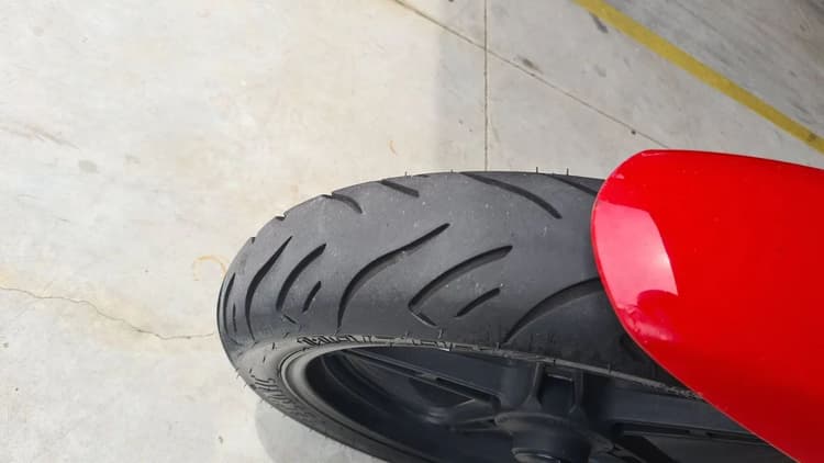 Cb300r conservada 