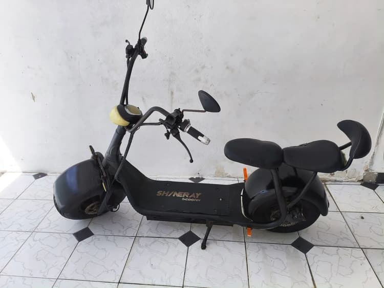 Scooter elétrica 