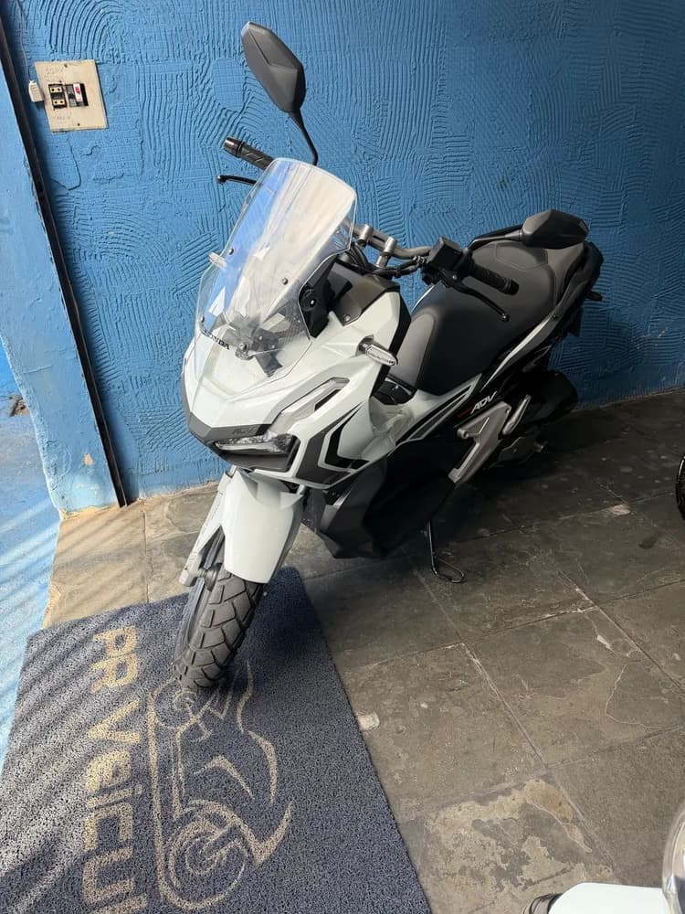 Honda adv 150