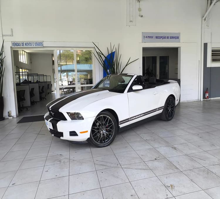 Ford Mustang 3.8 V6 Conv. 2011