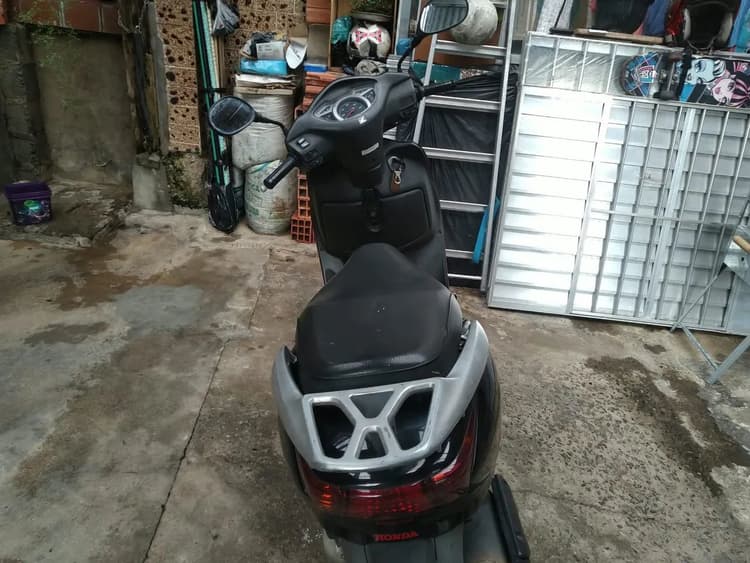 Honda Lead 110cc (2010) - Para arrumar e regularizar