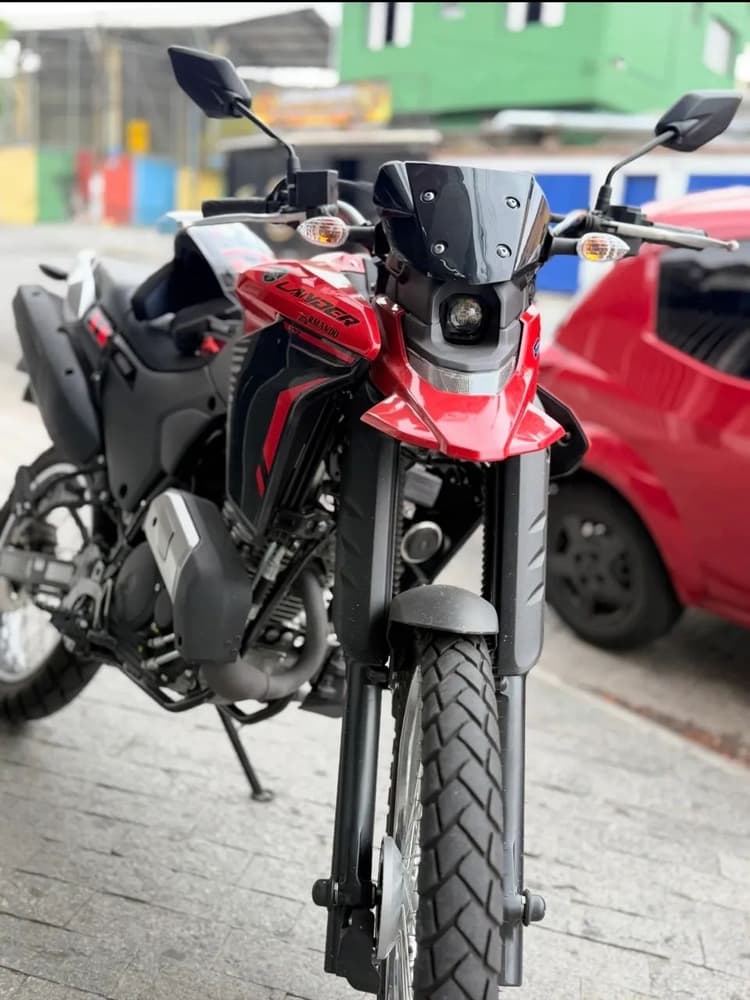Yamaha lander 
