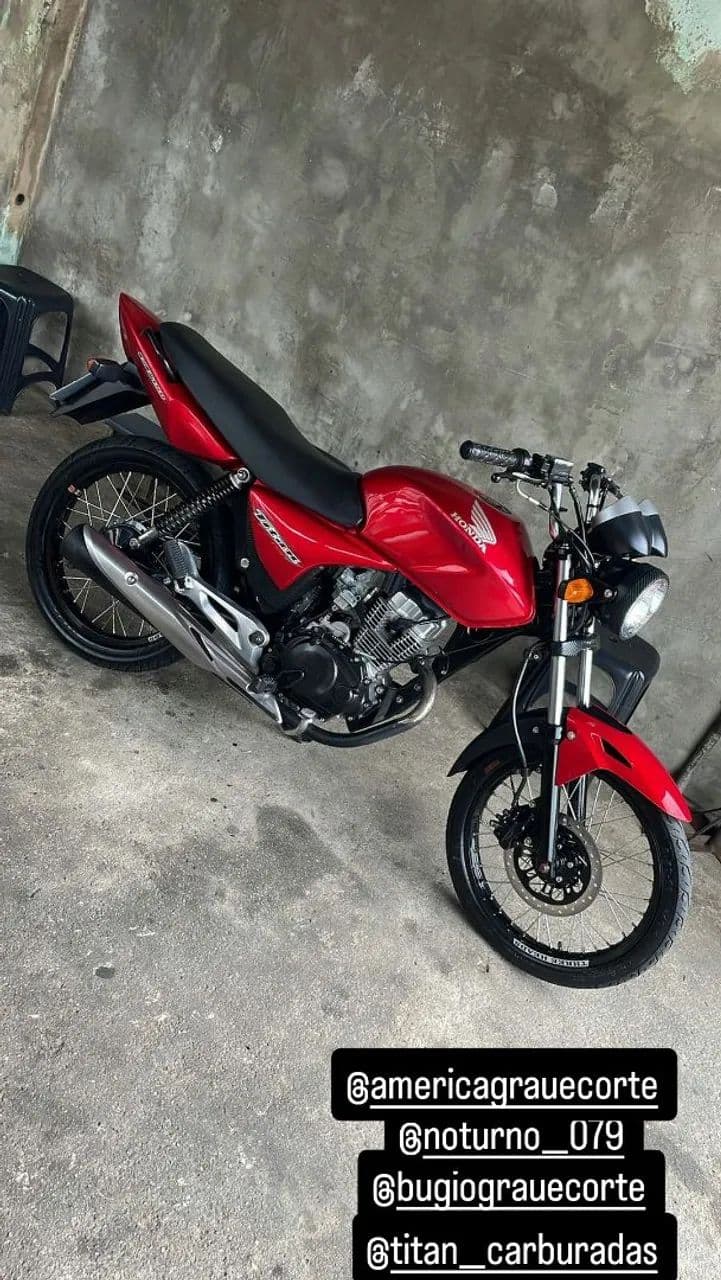Vendo 150  titan 2008