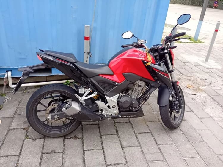 Venda cb 300 