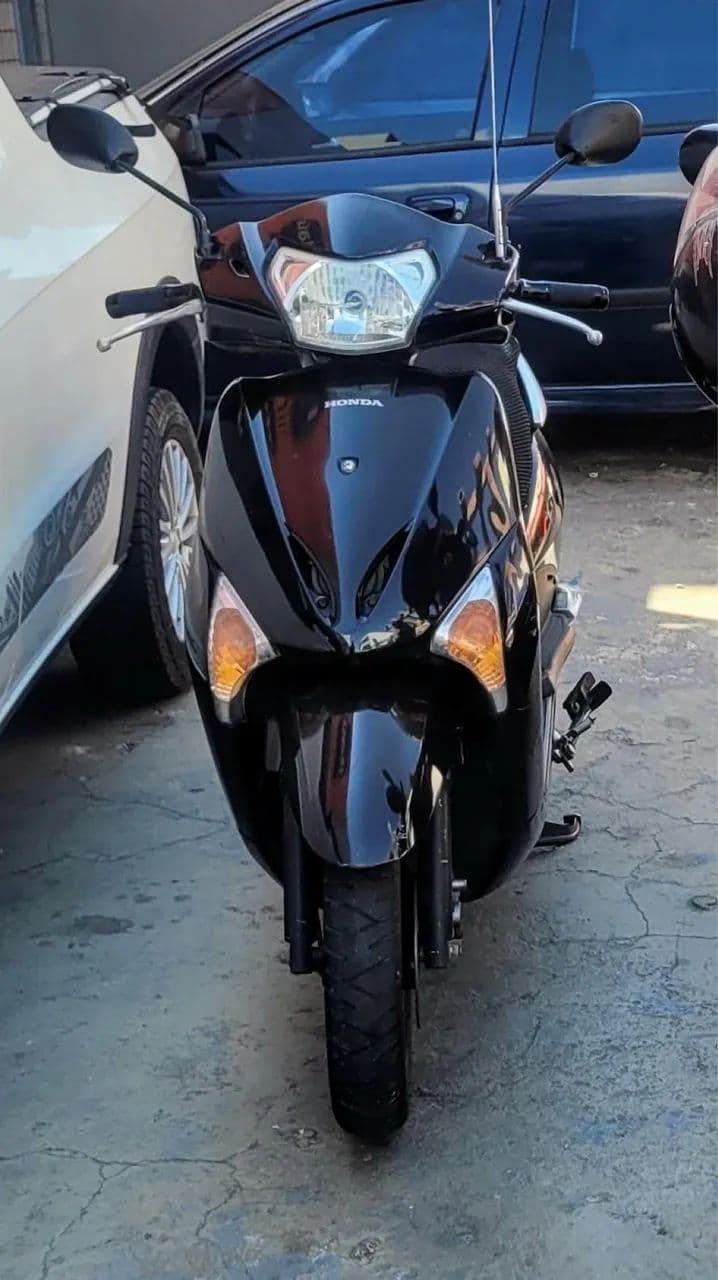 Vendo Honda Lead 2011 automática 