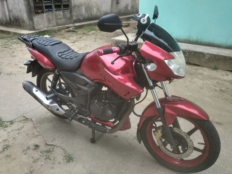 Dafra Apache 150