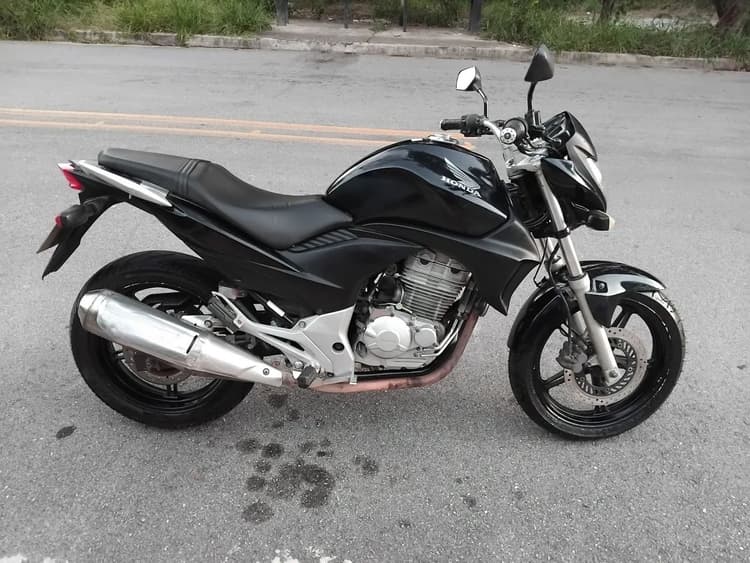 Honda cb300 2011