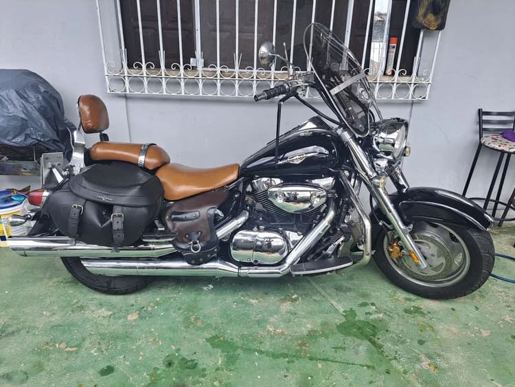 SUZUKI BOULEVARD C1500 
