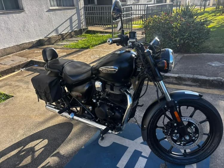 Royal Enfield Meteor 350 Stellar Black